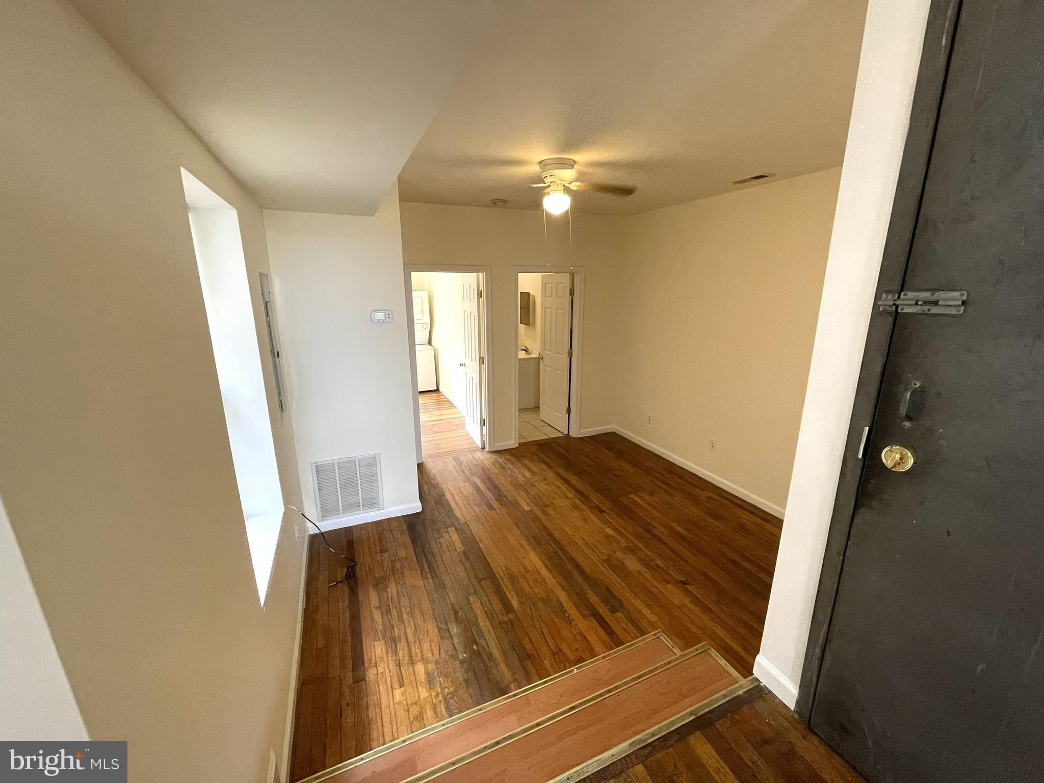 1021 N CAROLINE Street – photo 3