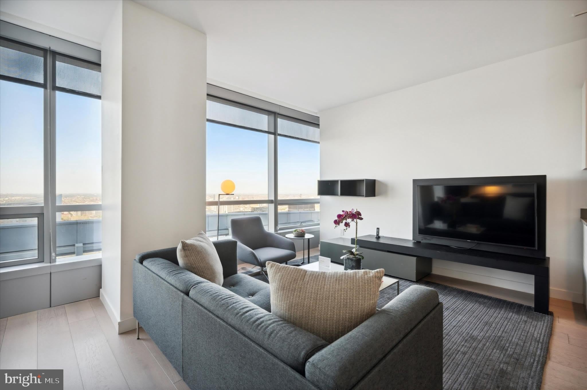 2930 WALNUT STREET – photo 2