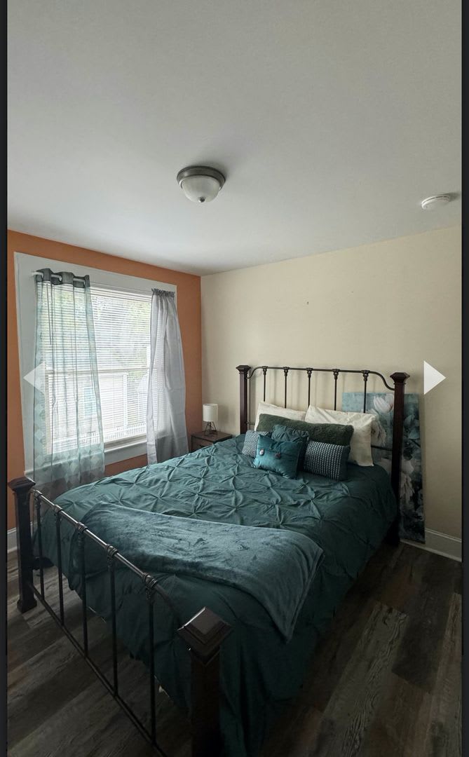 Room in 2 Bedroom Home at Kerr St NW – photo 3