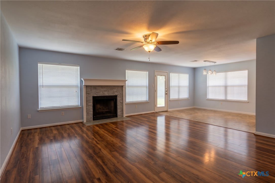 402 Preakness Circle – photo 2