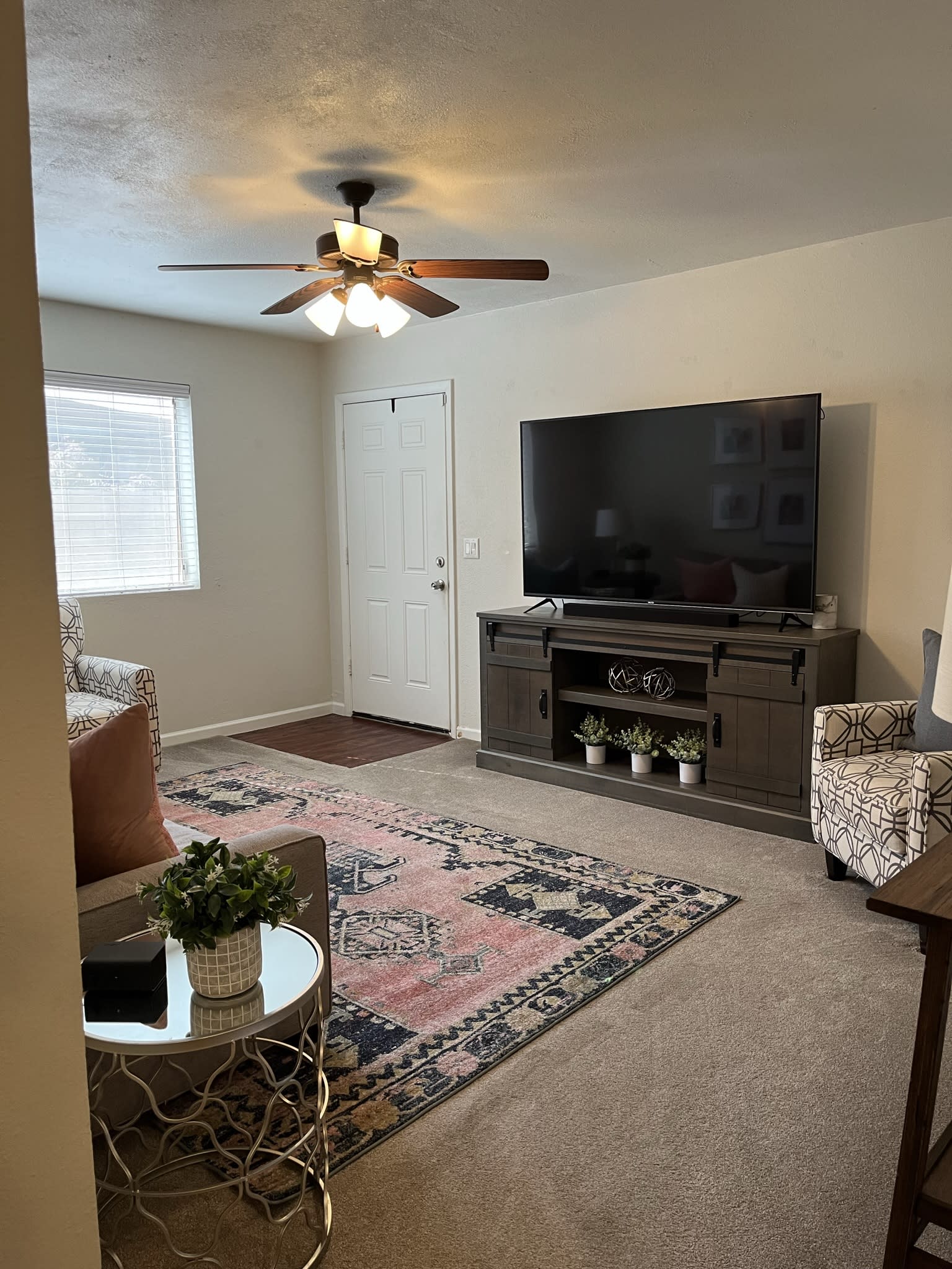 1833 East Intrepid Avenue – photo 3