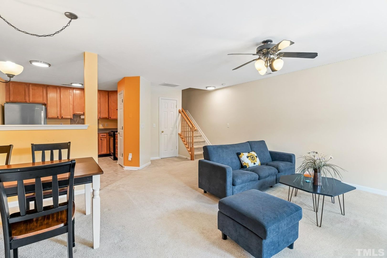 Room In 3 Bedroom Home At Ivory Run Way – photo 2