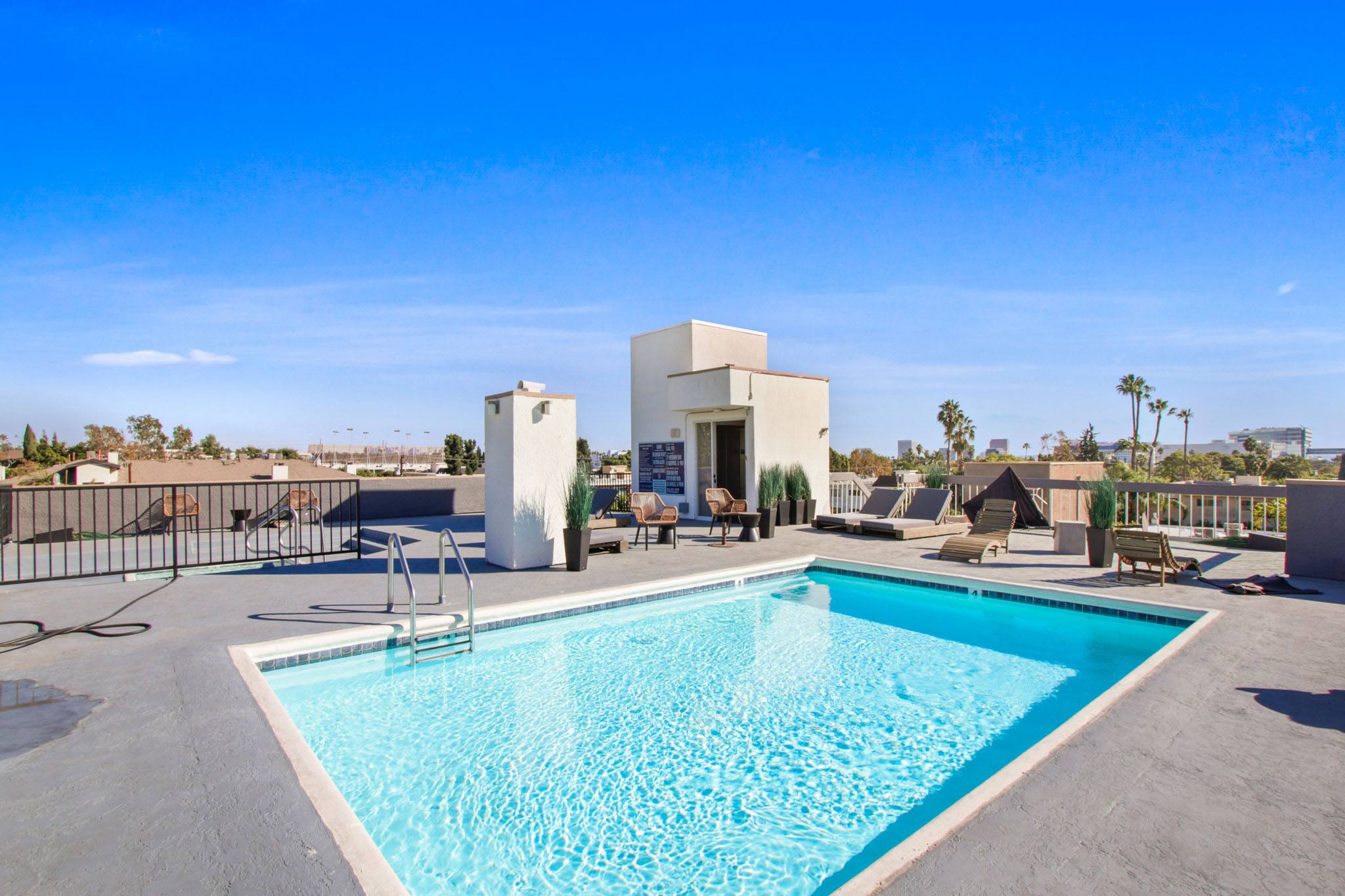 Westbourne Apartments – photo 4