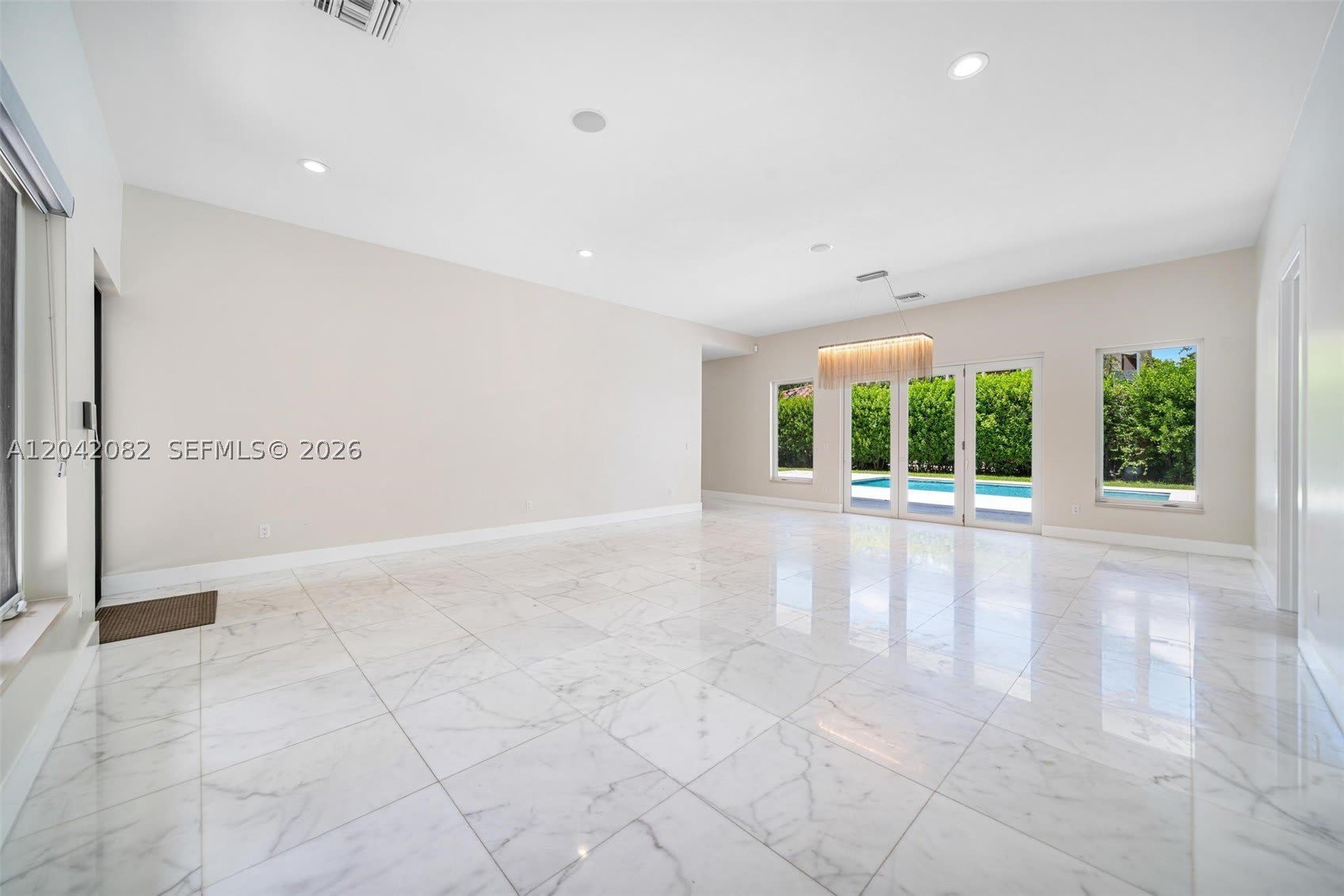 511 Madeira Ave – photo 5