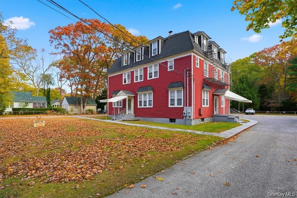221 S Lake Avenue – photo 1