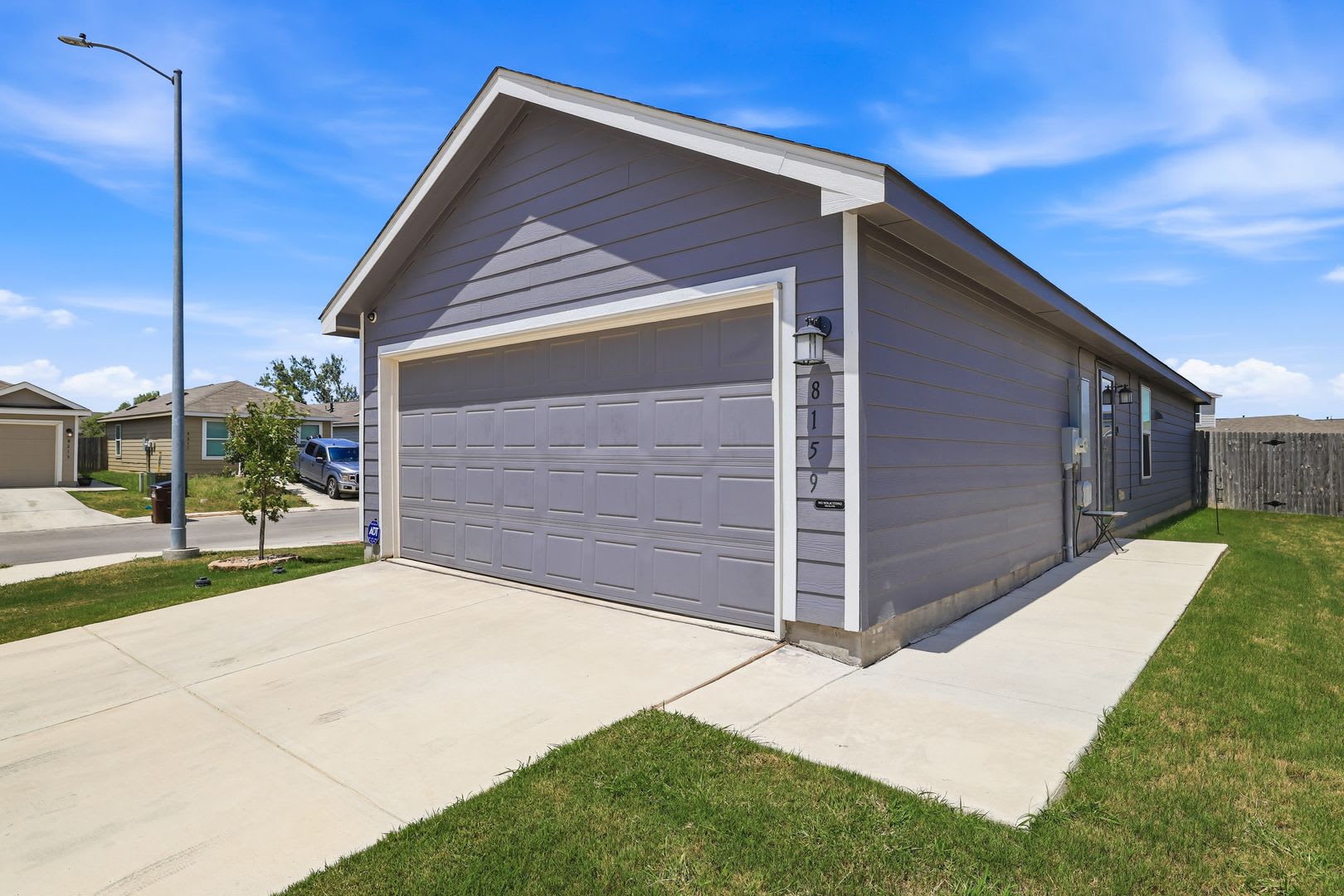 Move-In Ready Home with Modern Features in Medina Landing Subdivision – photo 2