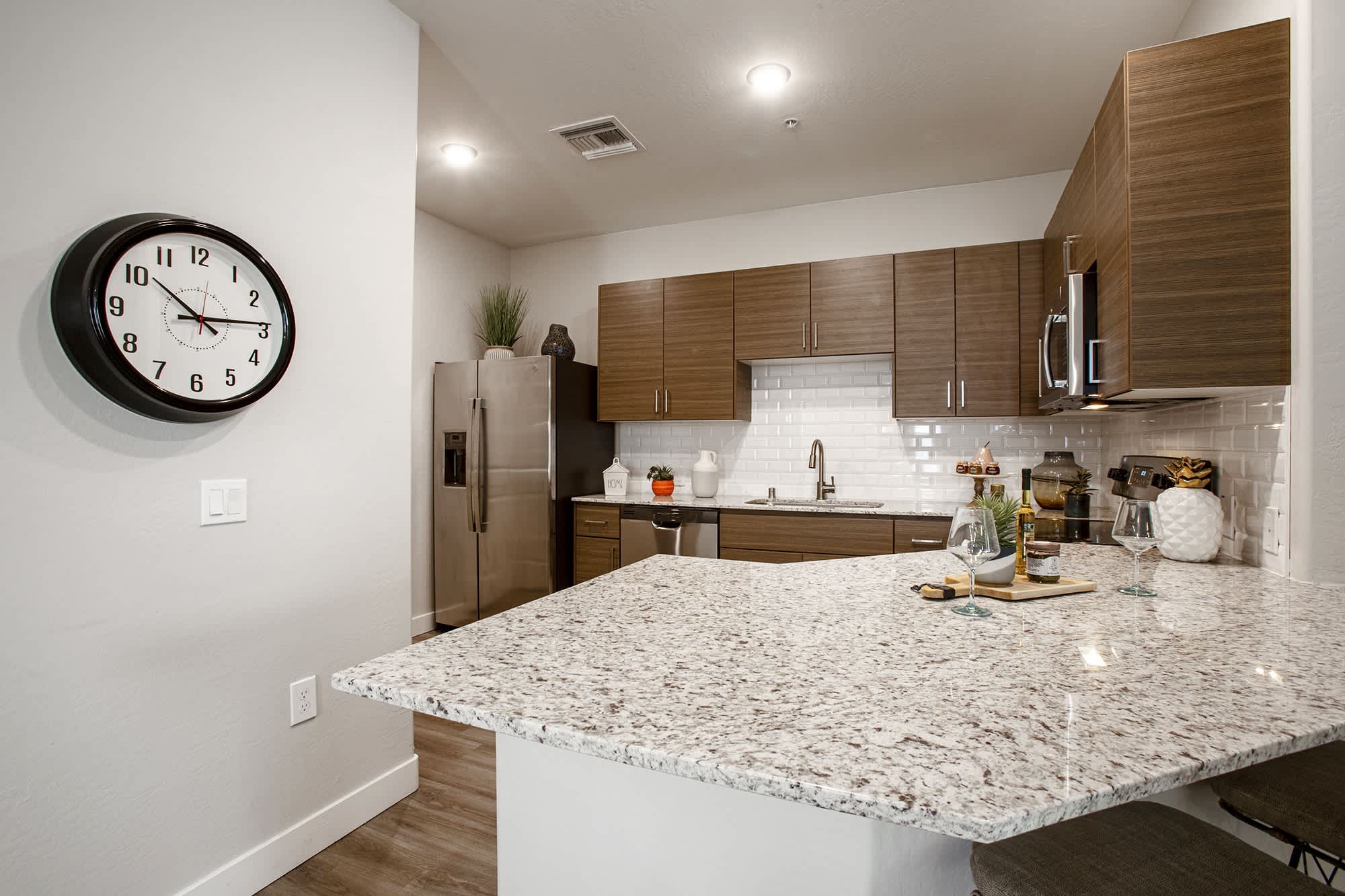 5320 N 16Th Street – photo 2