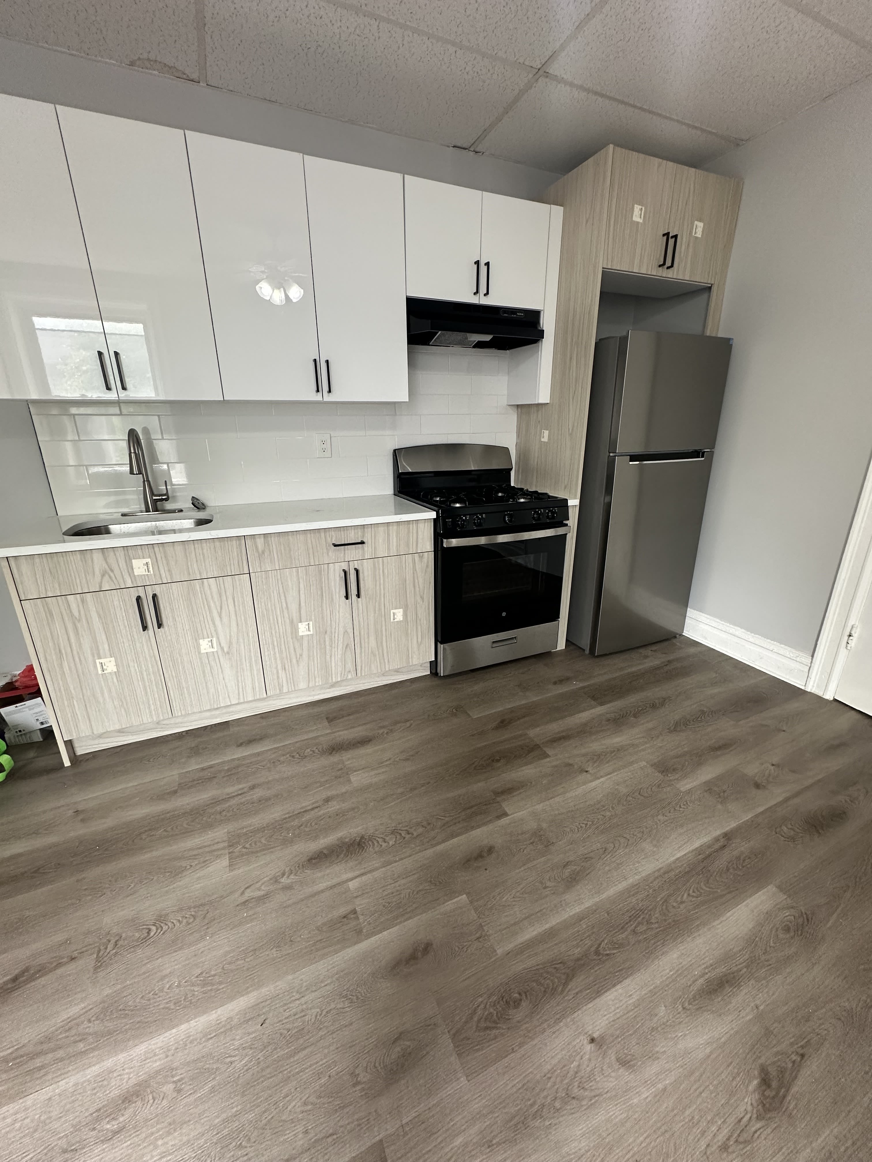 159 Hutton St – photo 1