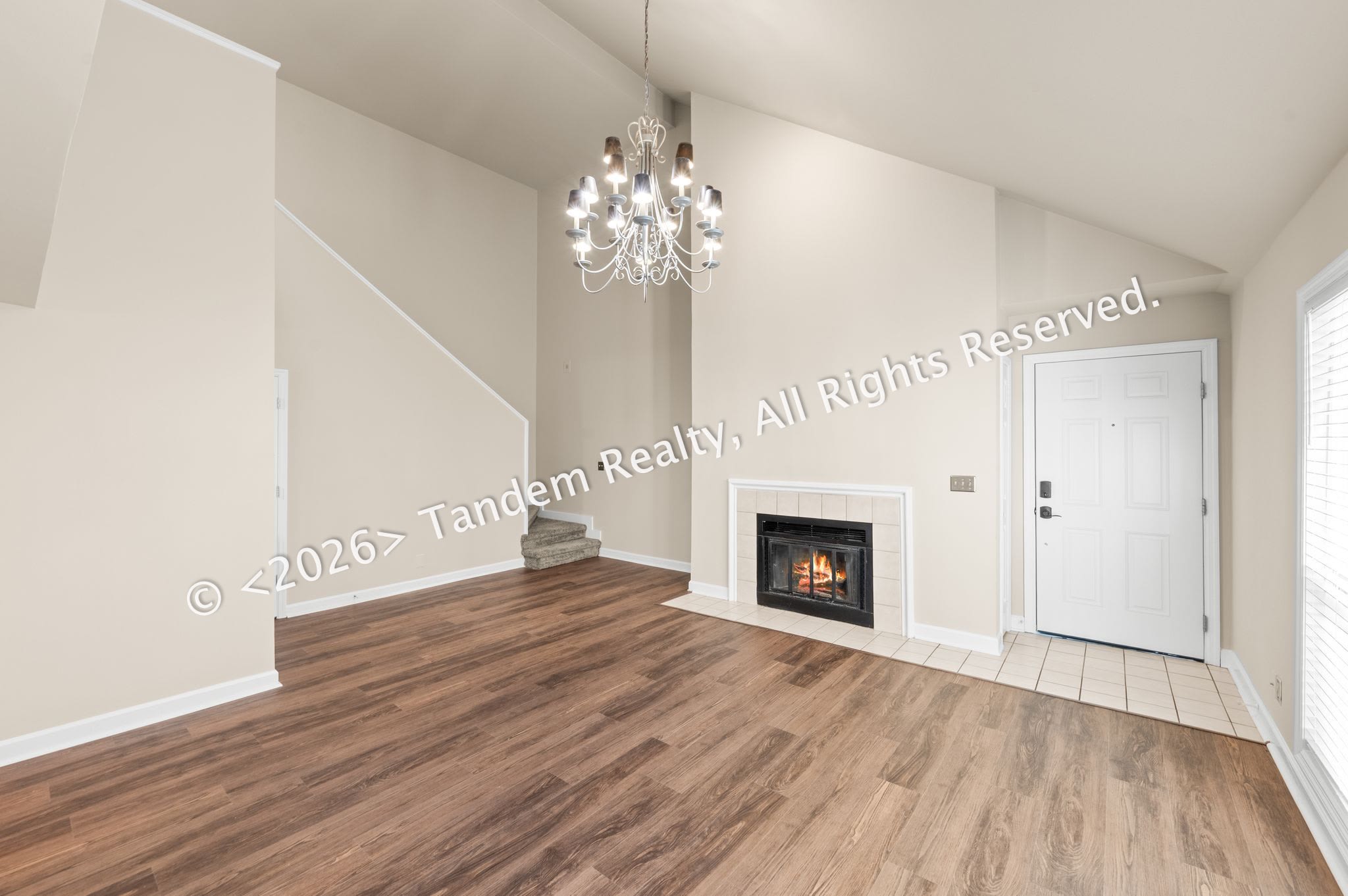 937 Russell St Apt 10 – photo 5