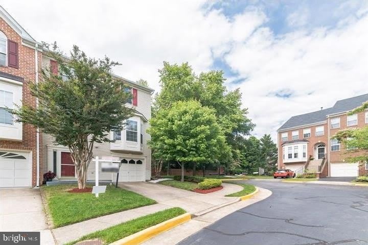 5520 Jowett Court – photo 3