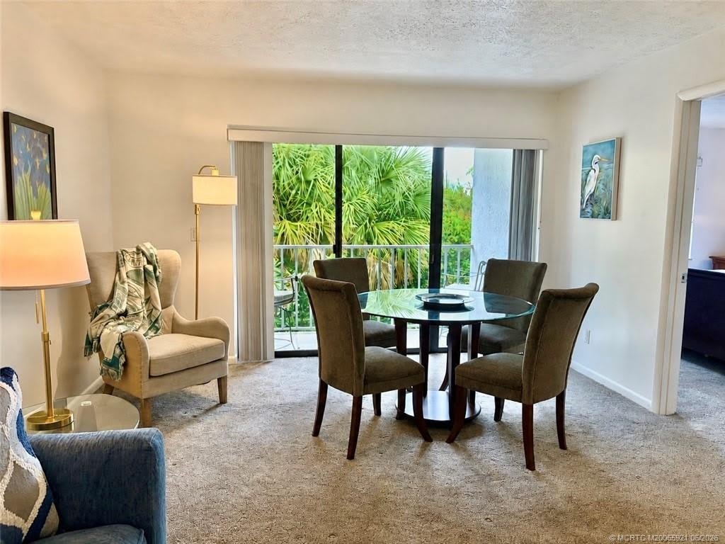615 Nw Oleander Street – photo 2