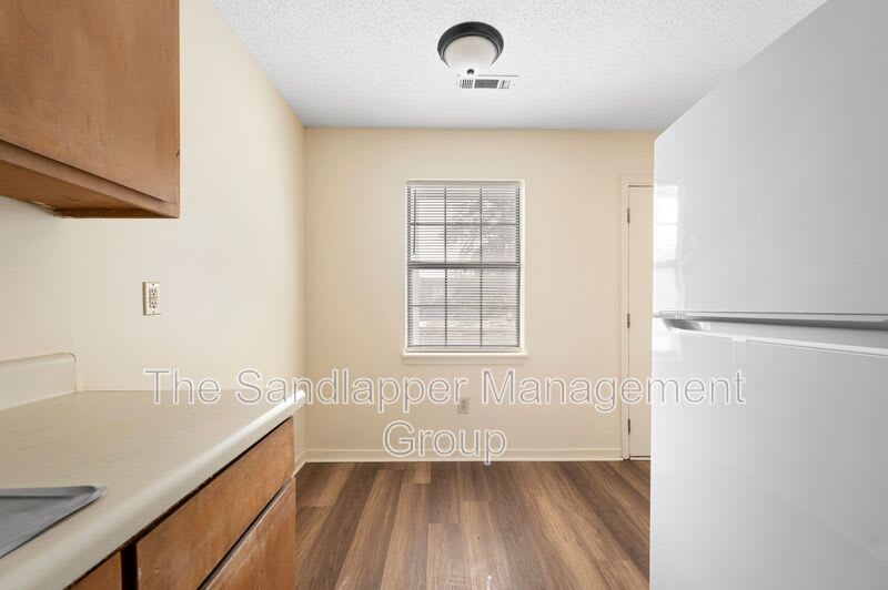 1202 Bexley Street – photo 5