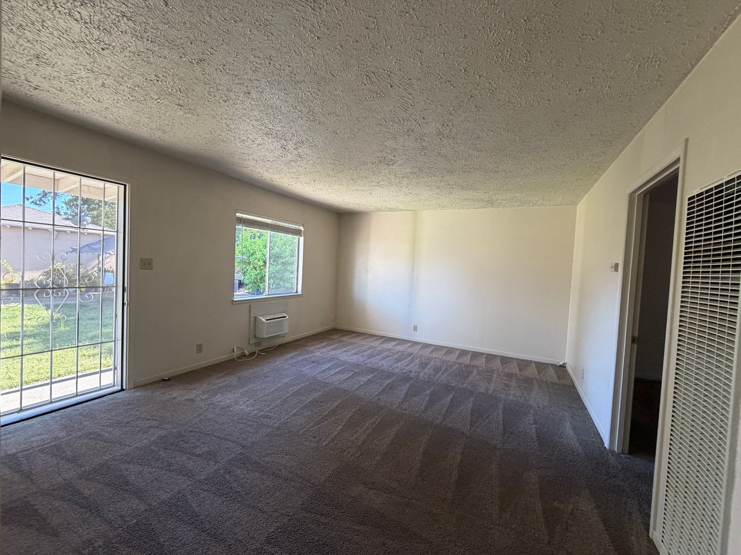 AVAILABLE NOW!!!! VACAVILLE-E. MONTE VISTA AVE.1 bed/1 bath apartment home! – photo 5