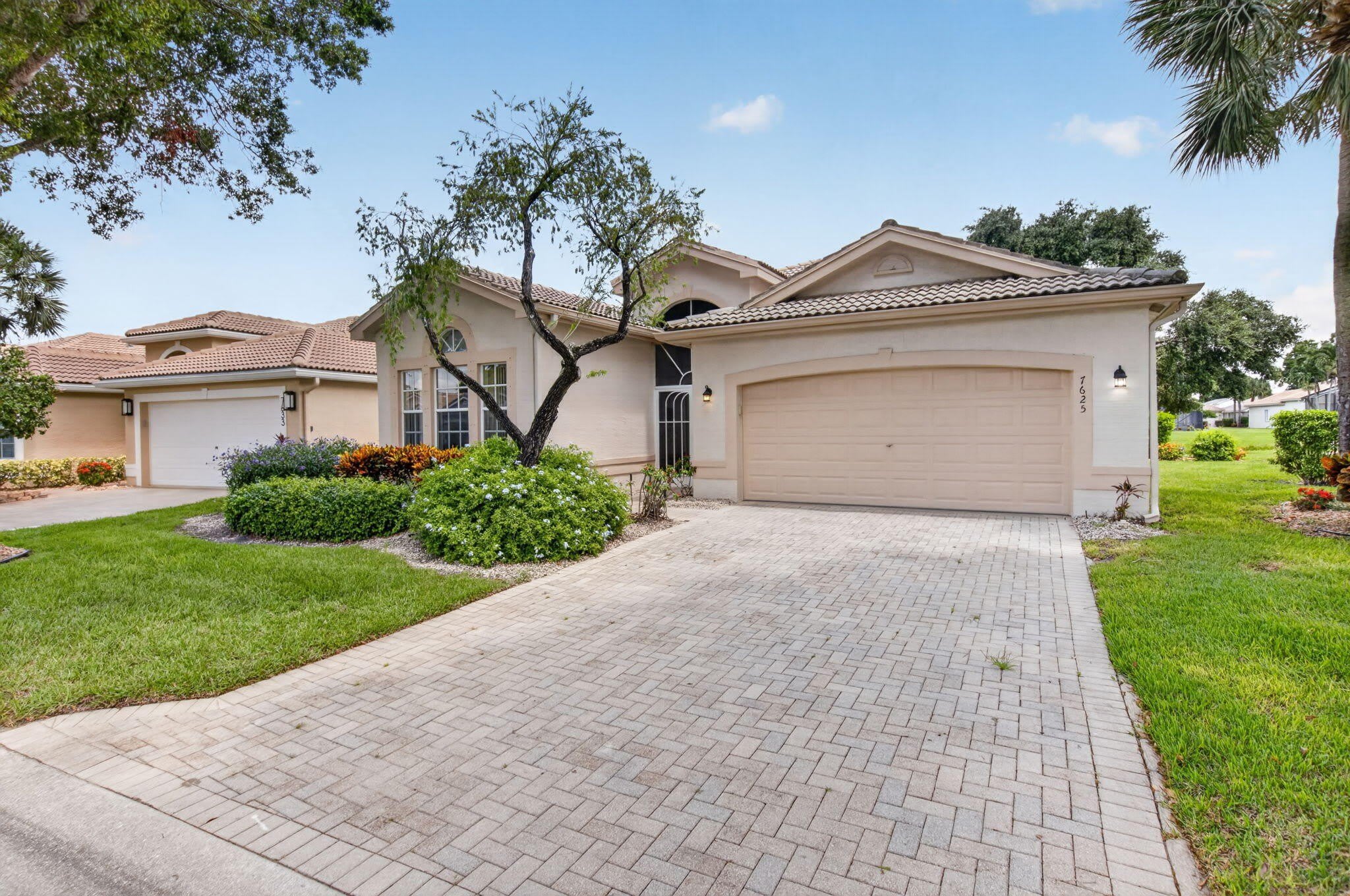 7625 Las Cruces Court – photo 2