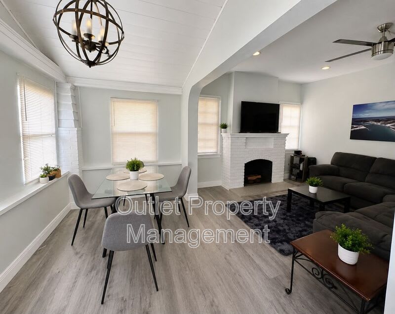129 E Concord Street – photo 3
