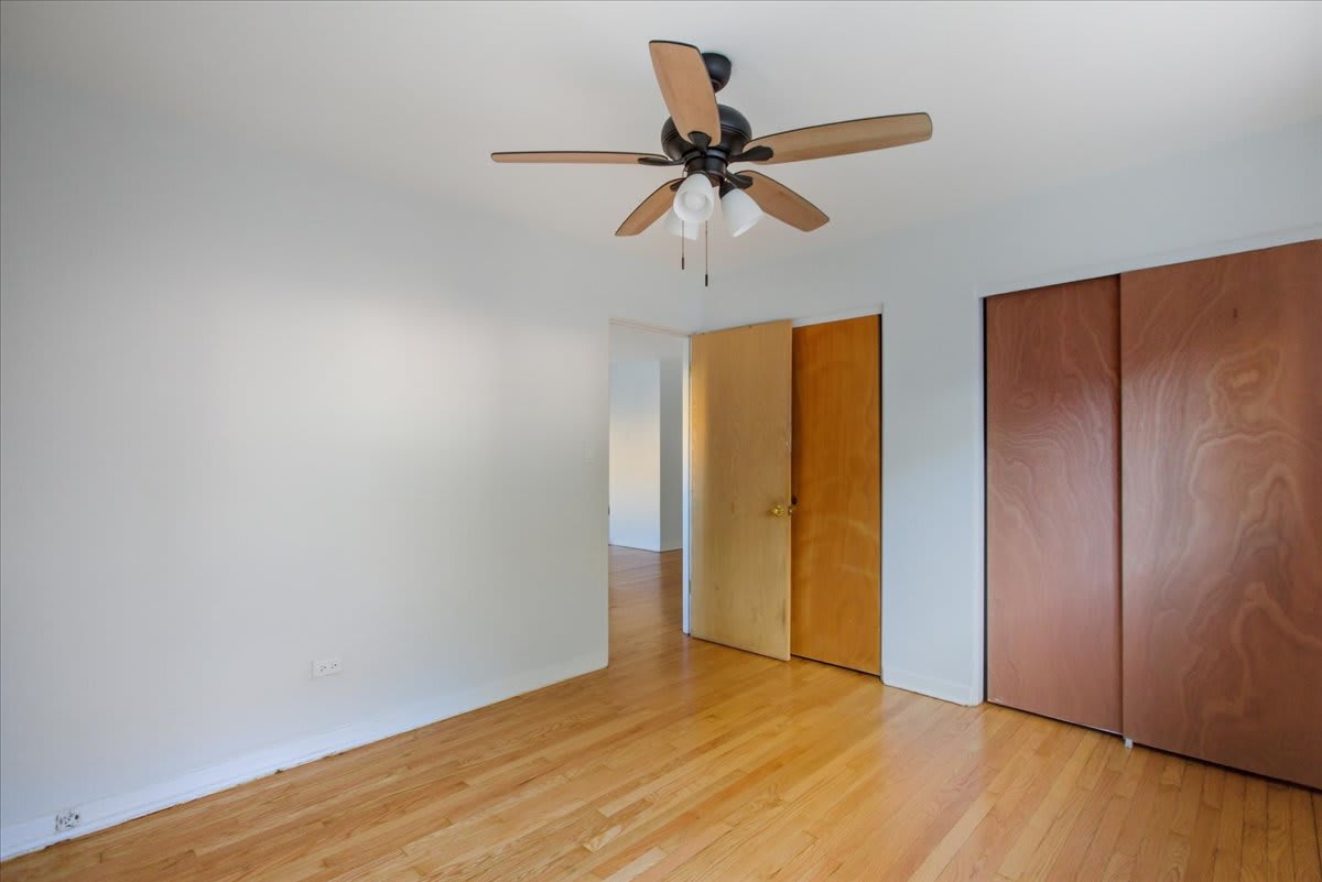 6719 North Hermitage Avenue – photo 4