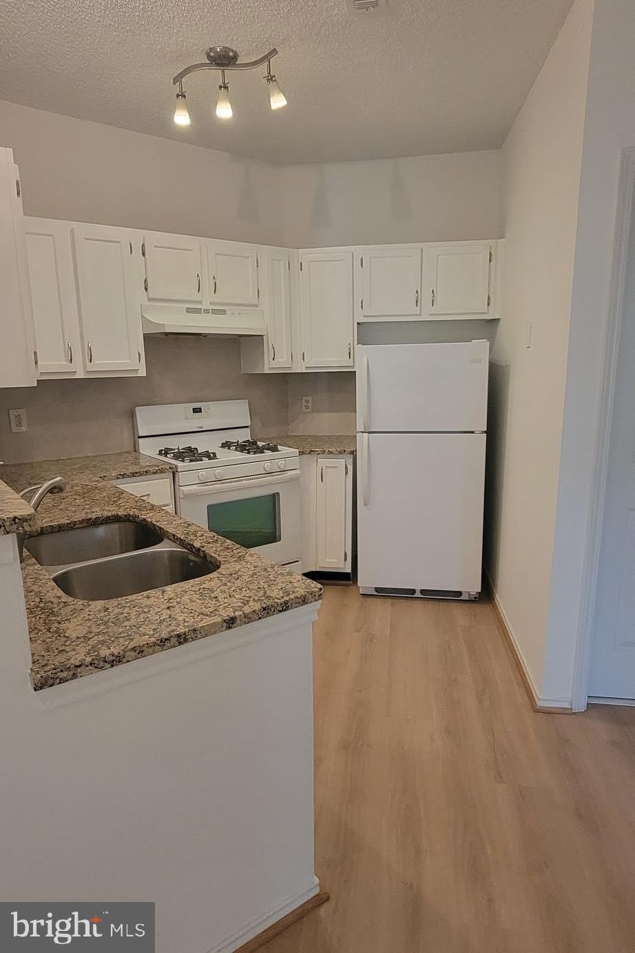 4401 Sedgehurst Drive – photo 5
