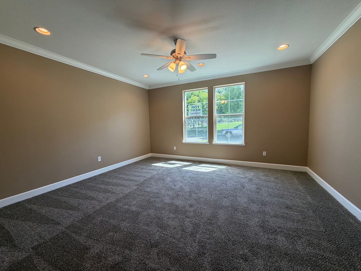 3 story newer home in great commute location – photo 4