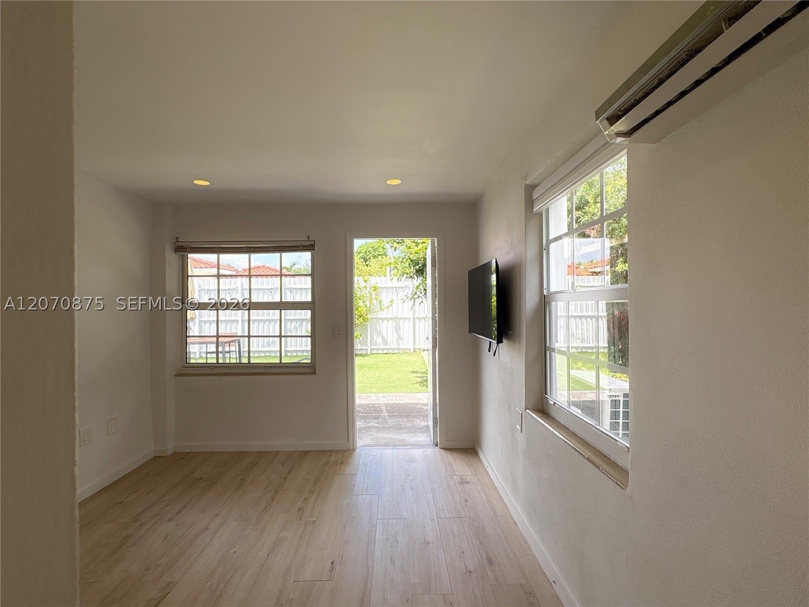 4349 Sheridan Ave – photo 5