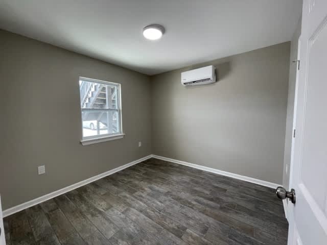 243 Magnolia St. A – photo 2