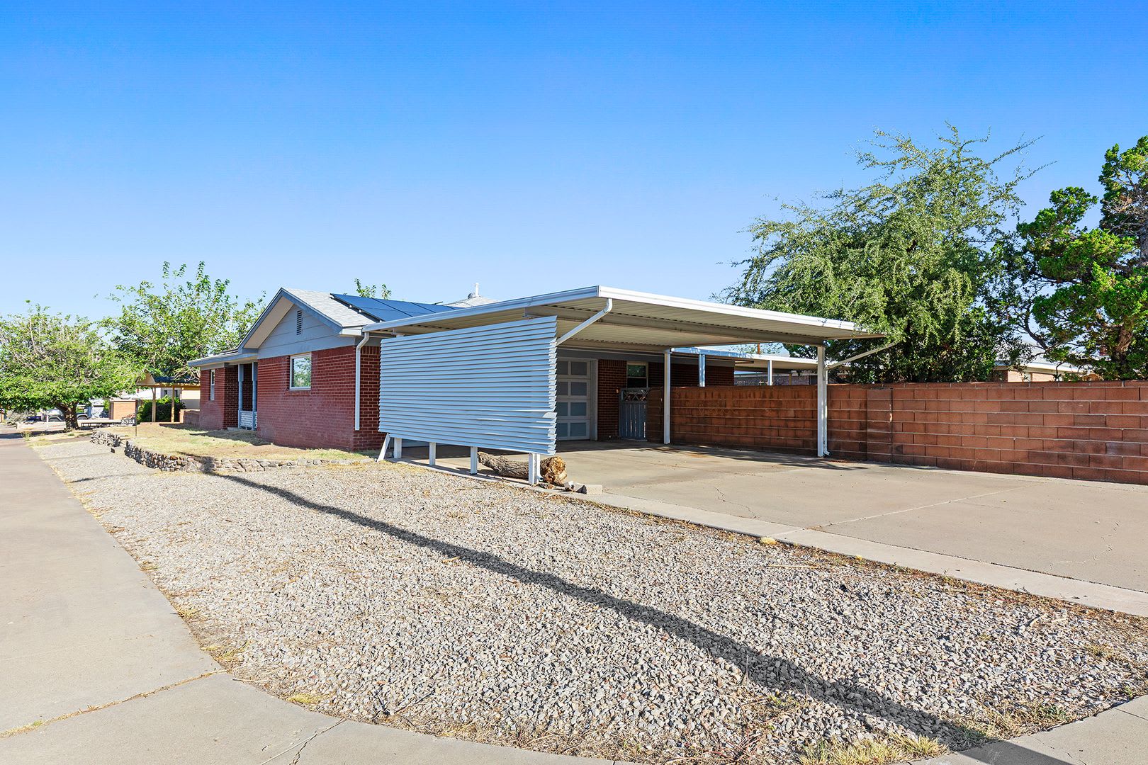 3 Bedroom Home With Solar Panels – photo 3