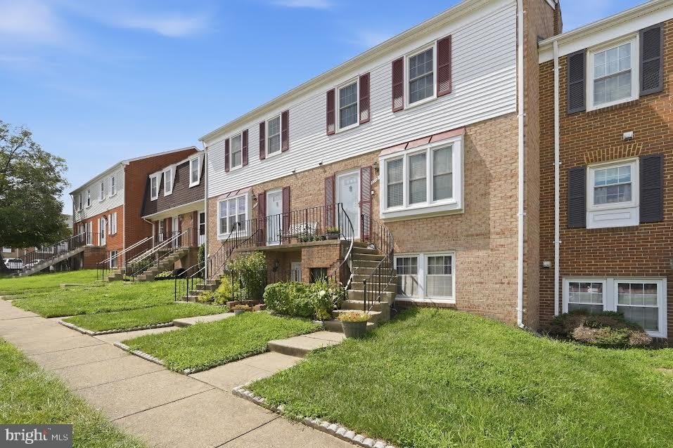 1042-B MARGATE Court – photo 2