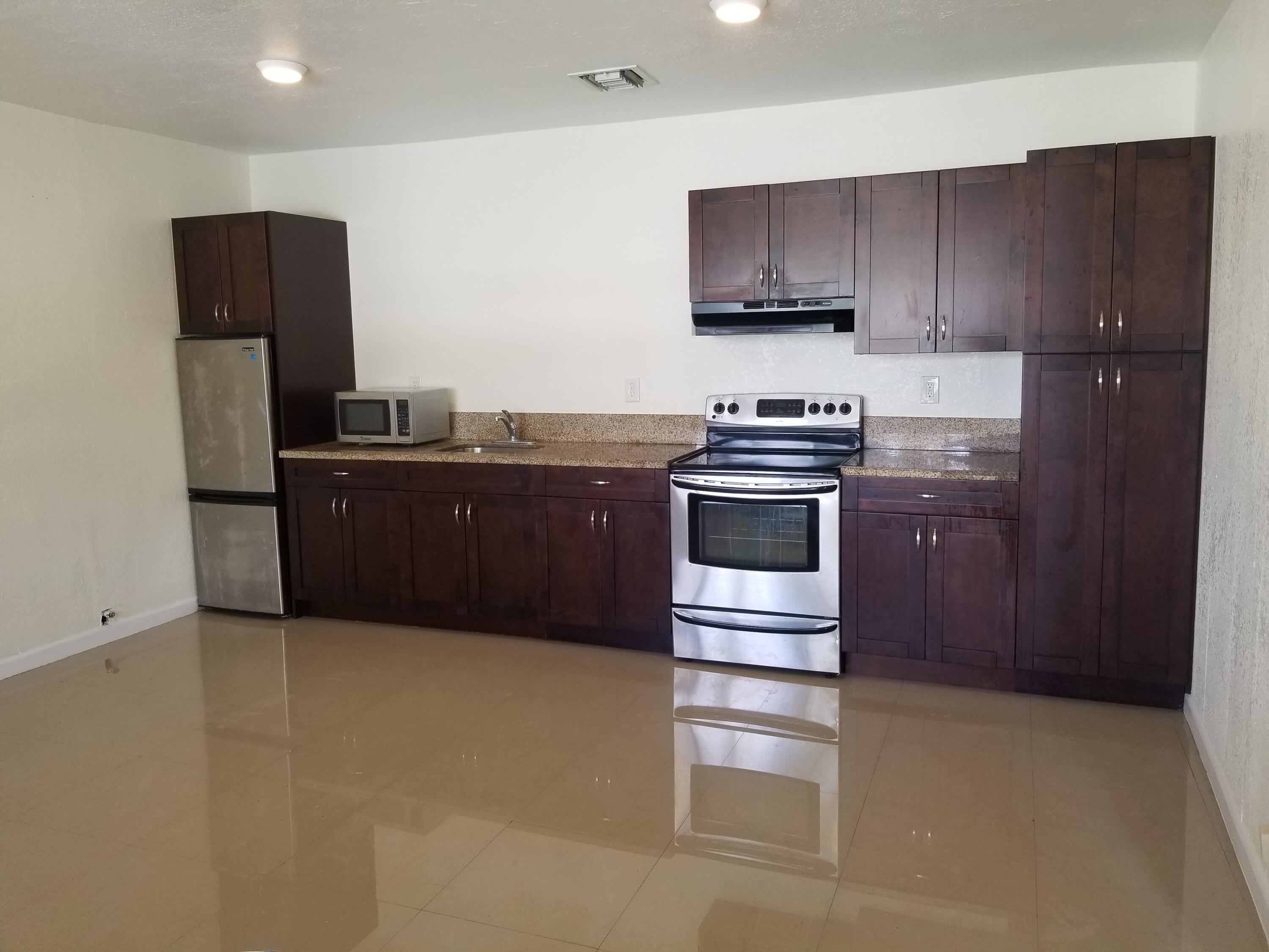 703 NW 6th Street – photo 3