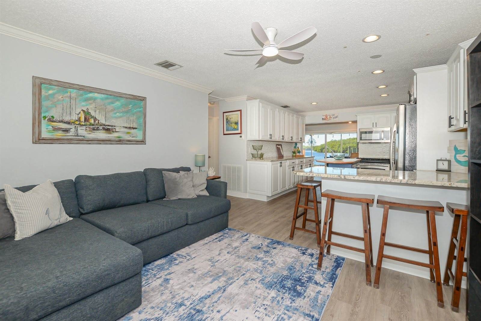 110 SW Hideaway Place – photo 5