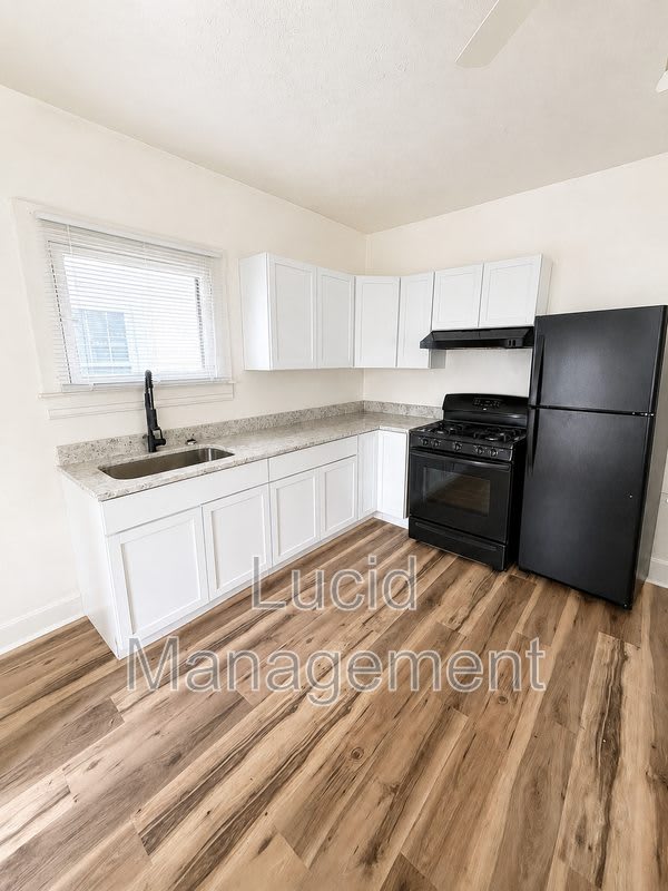536 West Evelyn Avenue – photo 5