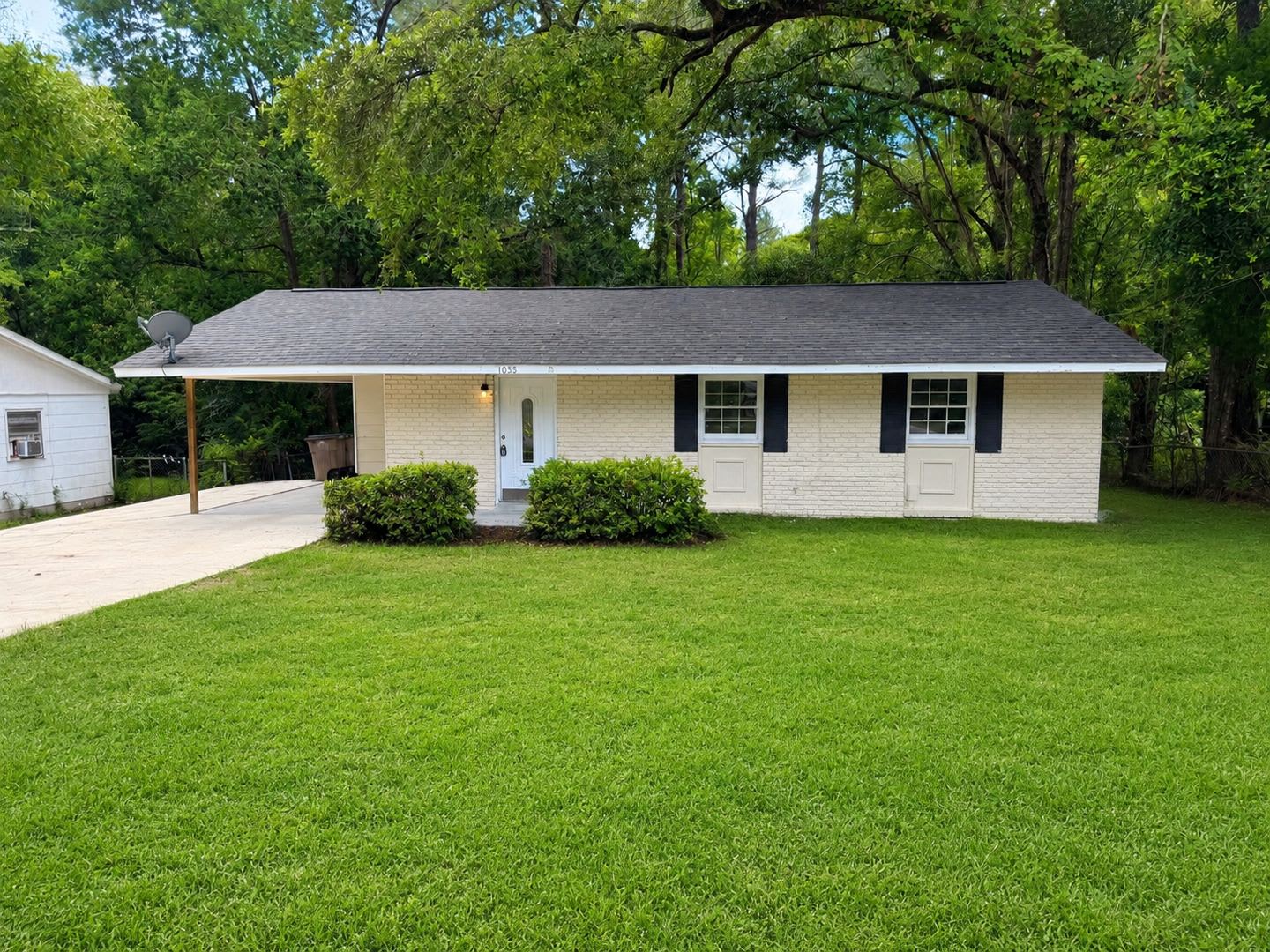 3 Bedroom Single Family House 1055 Anders in Mobile, AL 36608 – photo 1