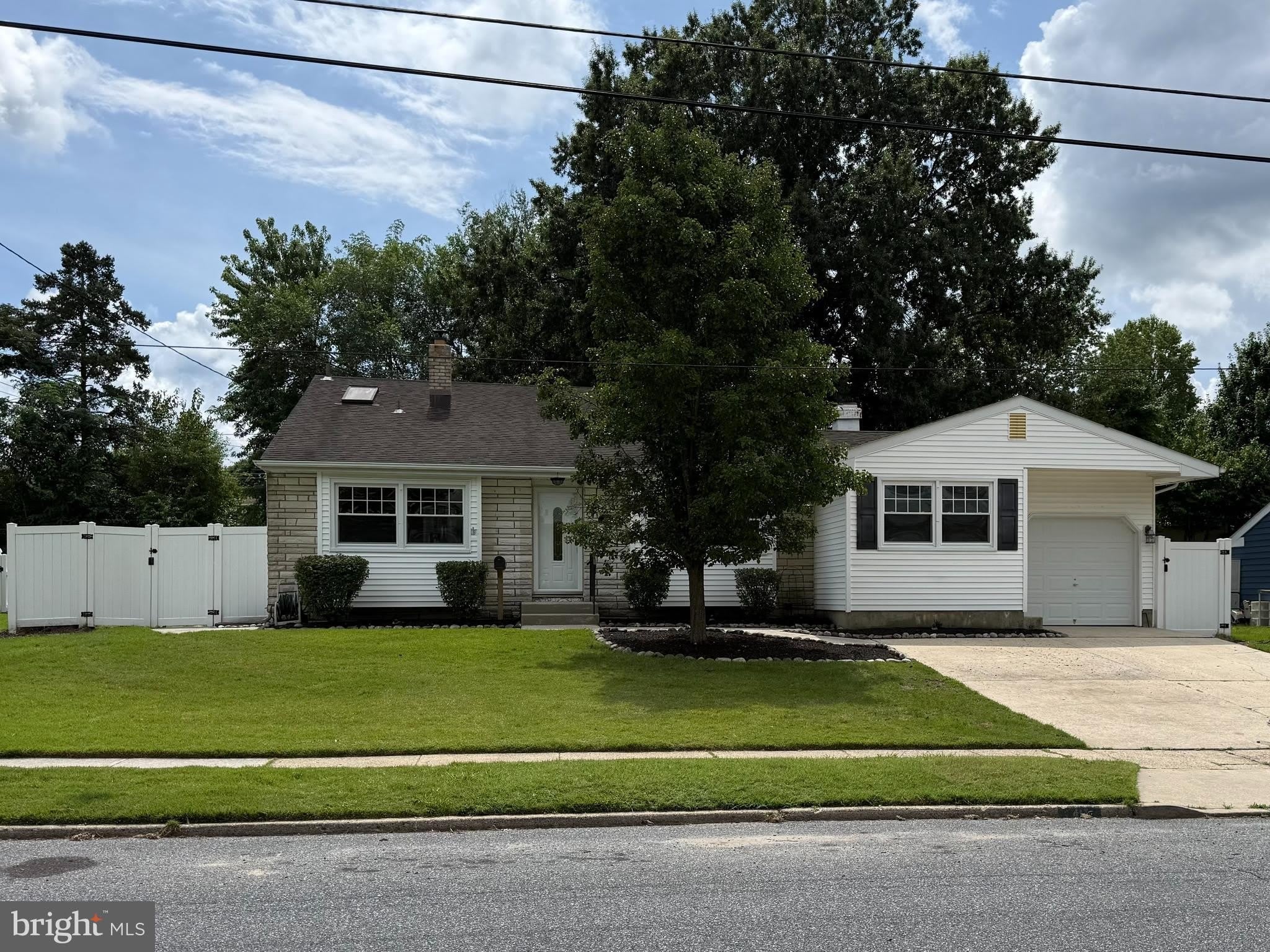 417 GREENVIEW Road – photo 2