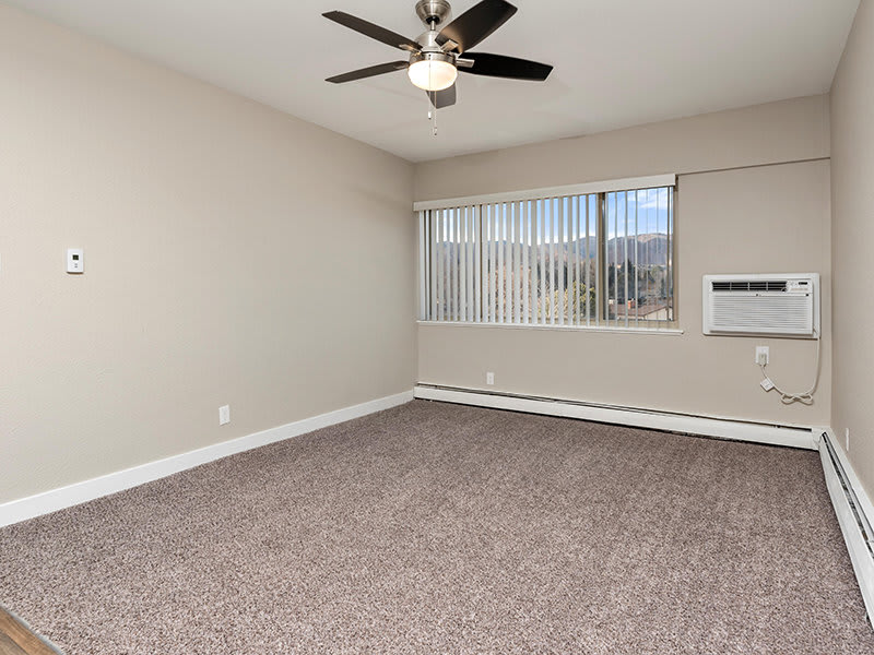 Chestnut Hills Apartments – photo 3