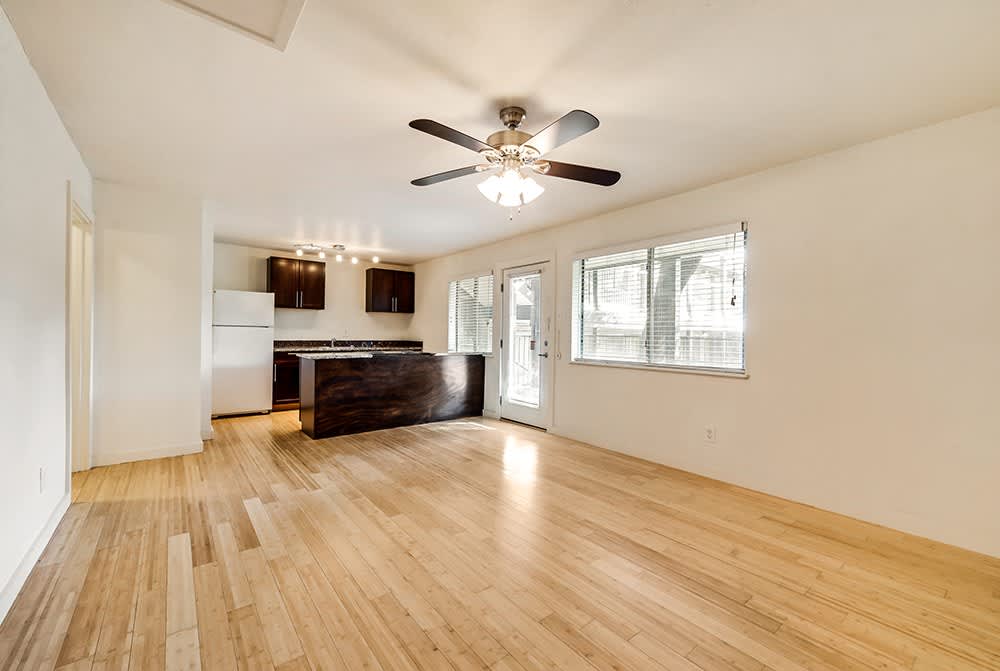 West 7th Apartments – photo 5