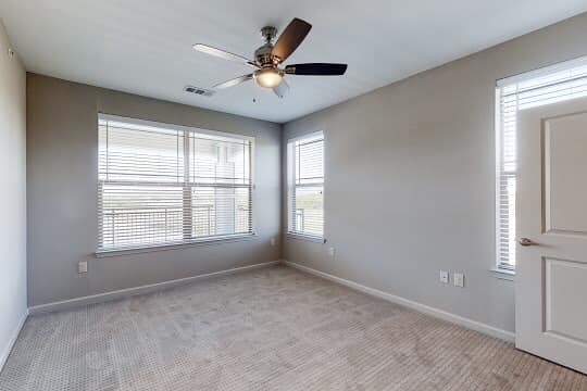 Residence at Oakmont Apartments – photo 3