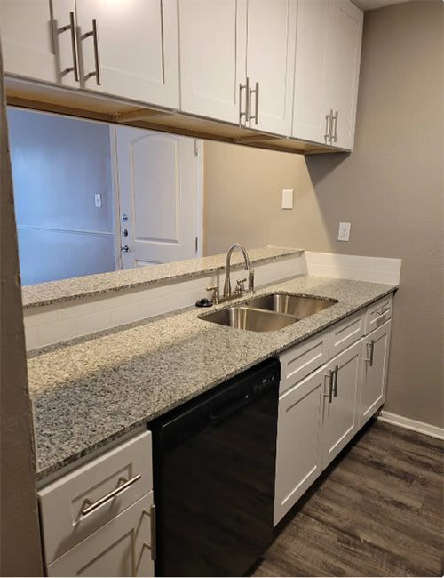 Highland Park Apartments – photo 1