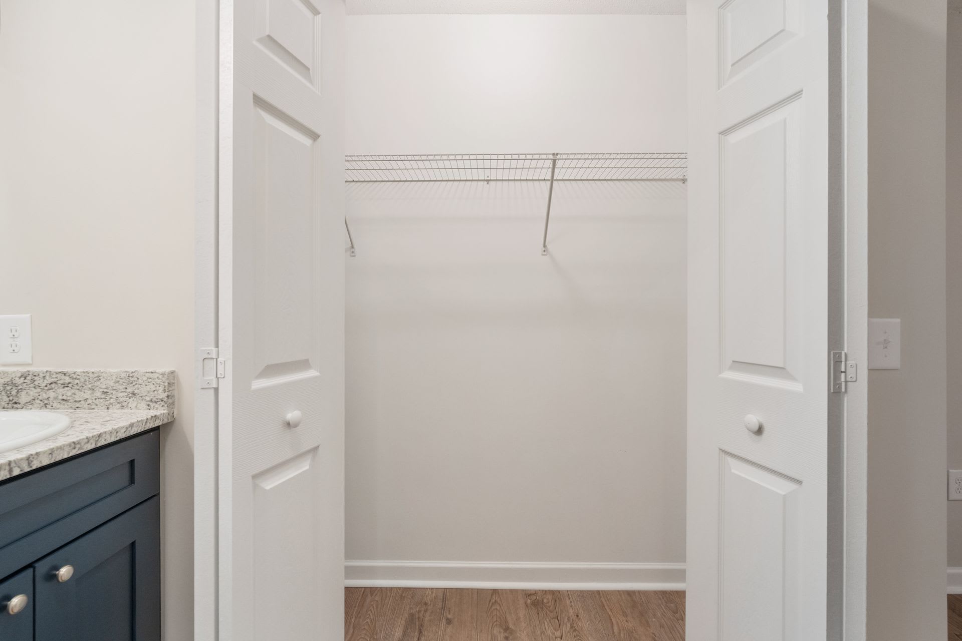Hampton Place Luxury Apartment – photo 5