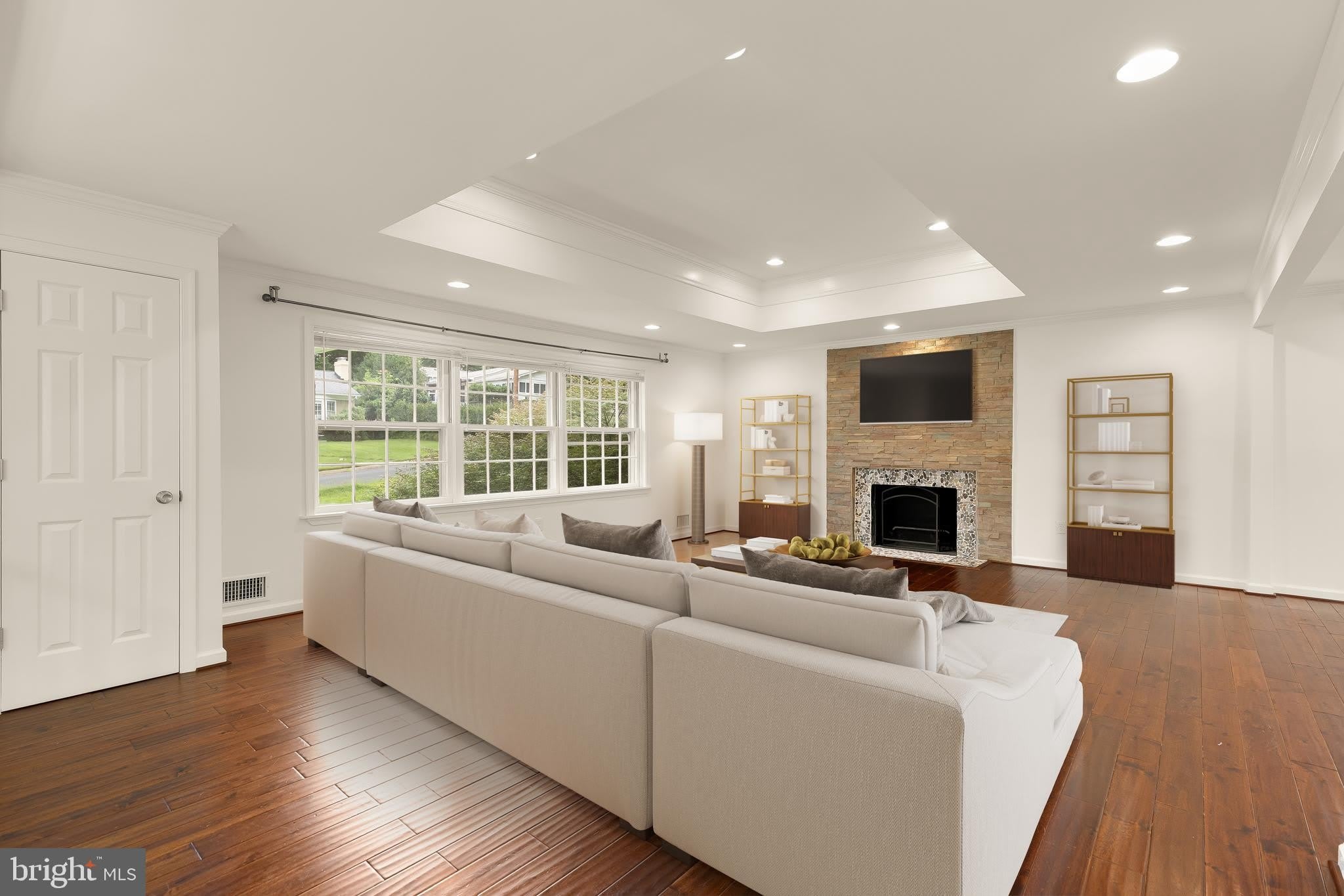 6203 HARDY Drive – photo 4
