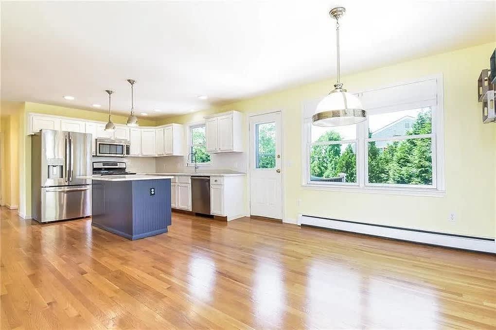 76 King Phillip Street – photo 5