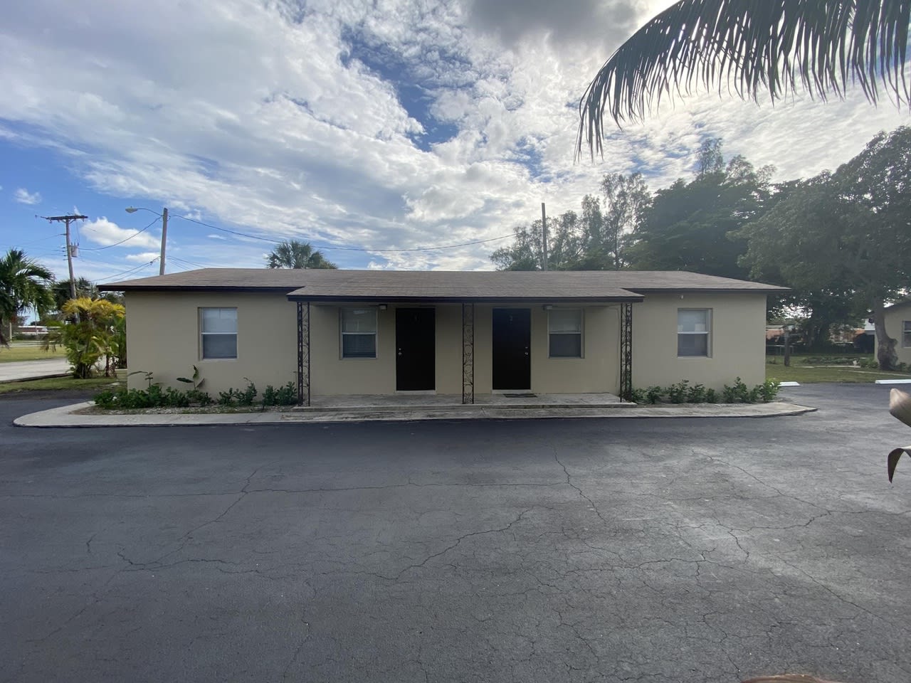 2949 Avenue J, Unit 4 – photo 1