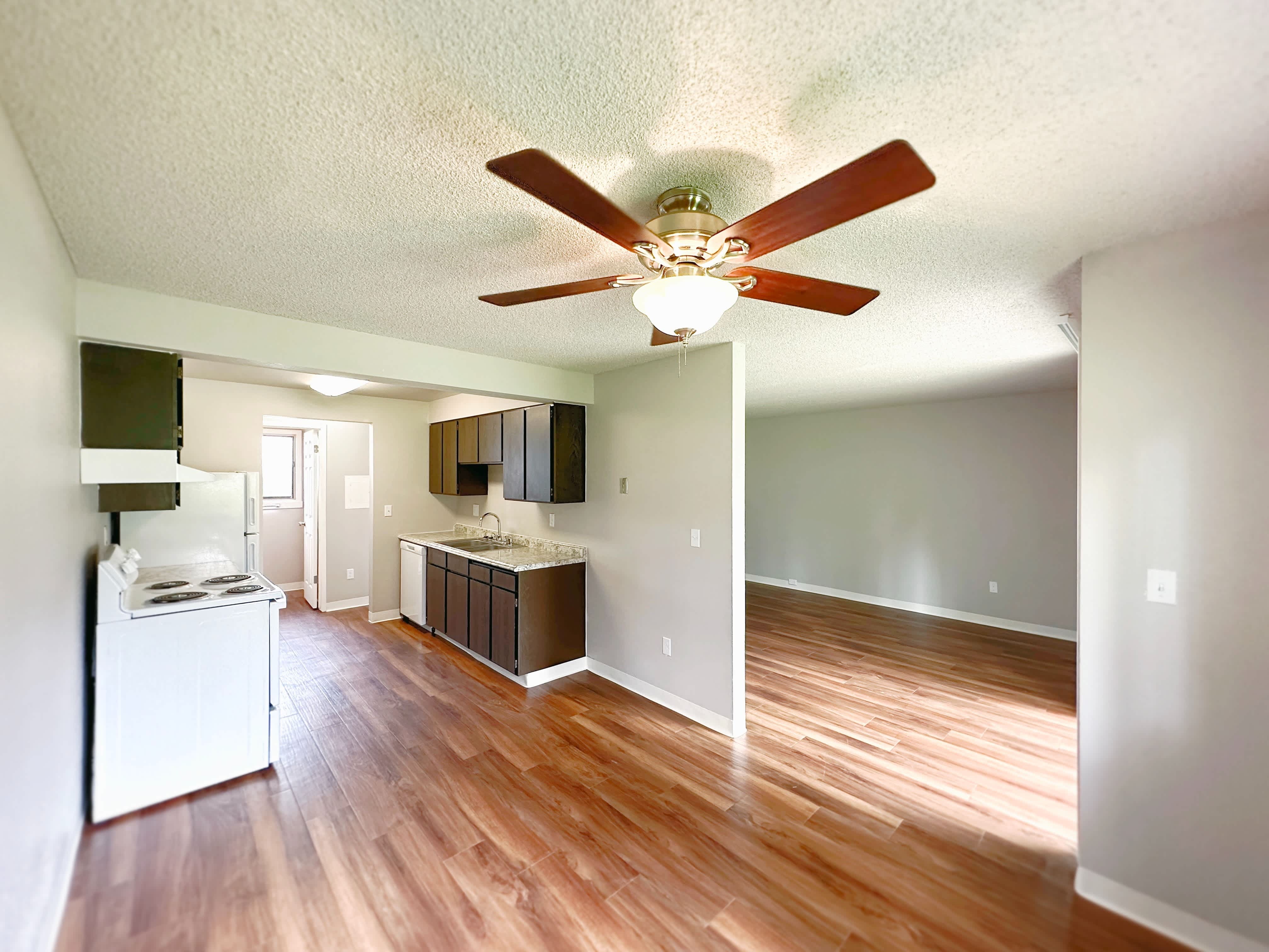 The Grove Apartments – photo 4