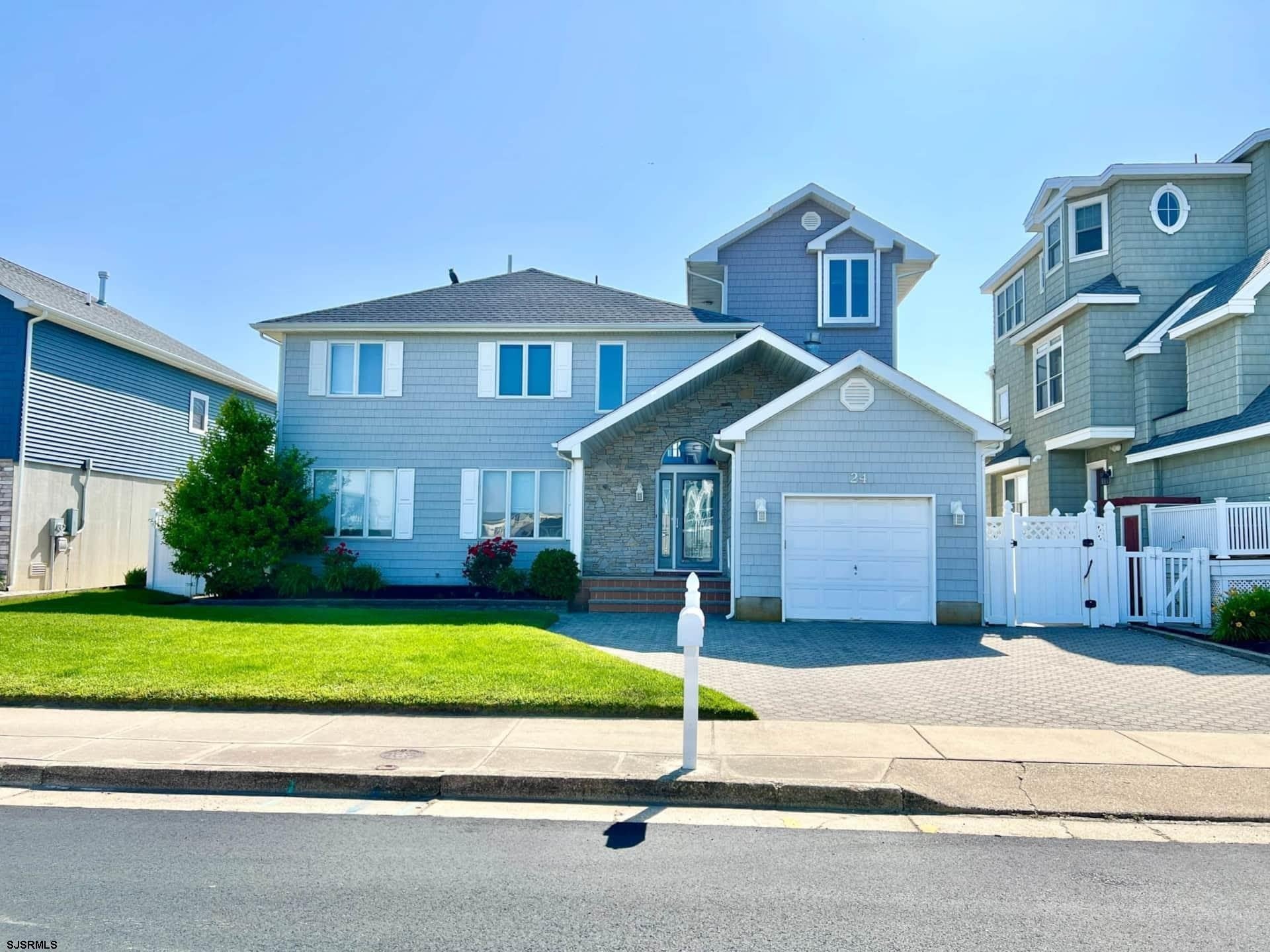 24 Ocean W Dr – photo 2