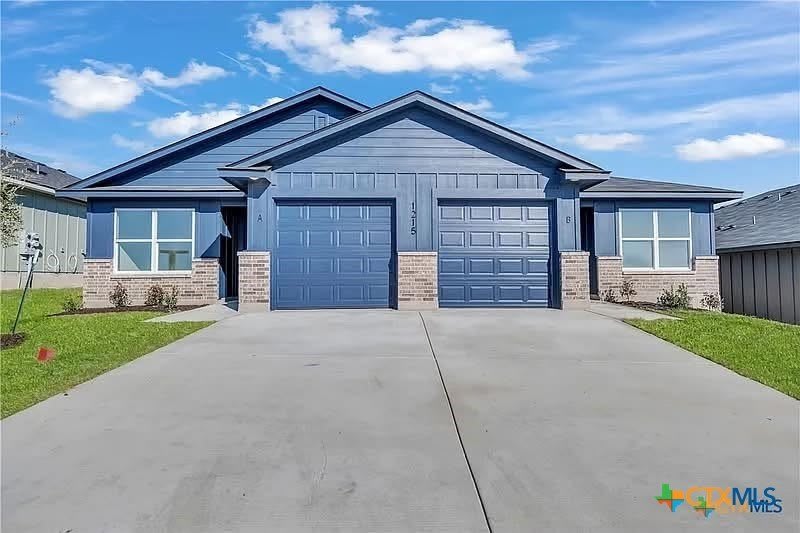 1215 Concord Drive – photo 1