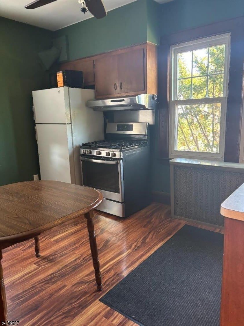 2074 Stowe St – photo 5