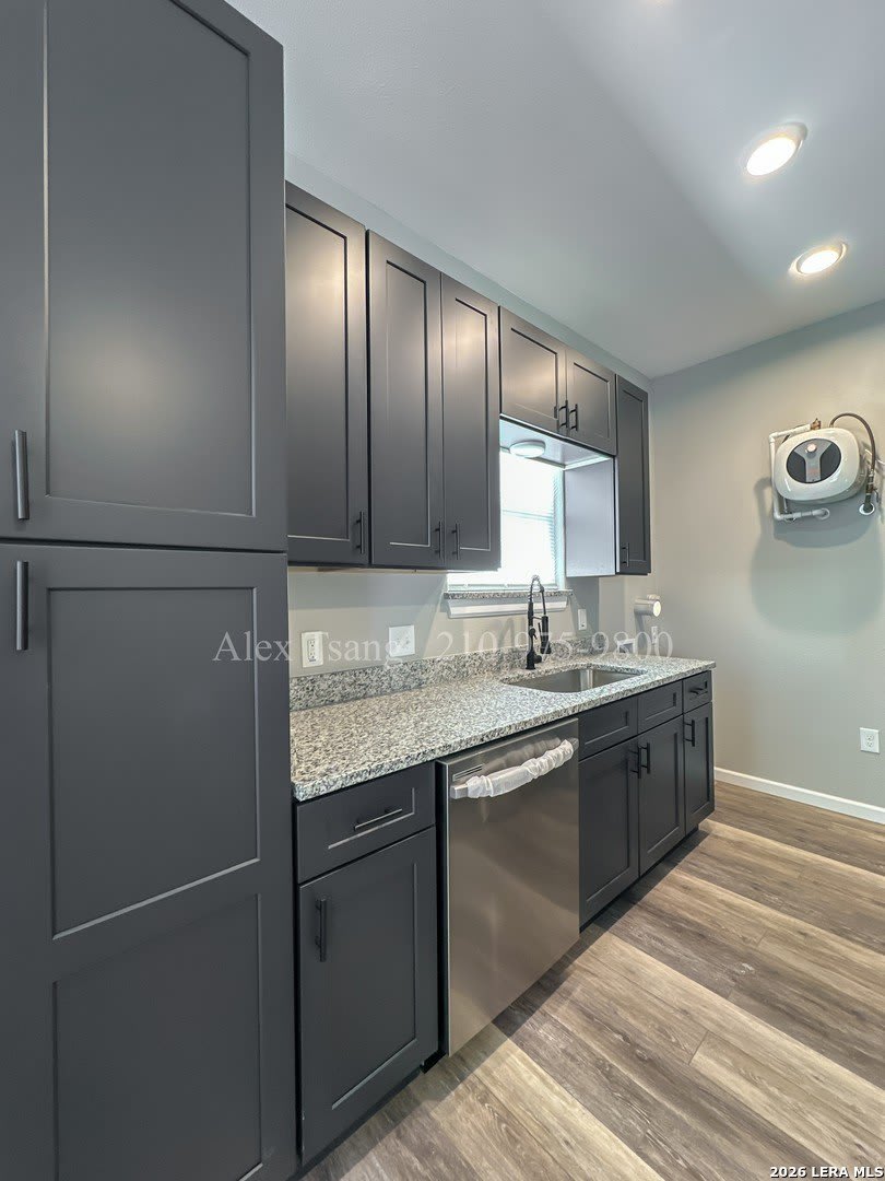 606 Brookview Dr – photo 2
