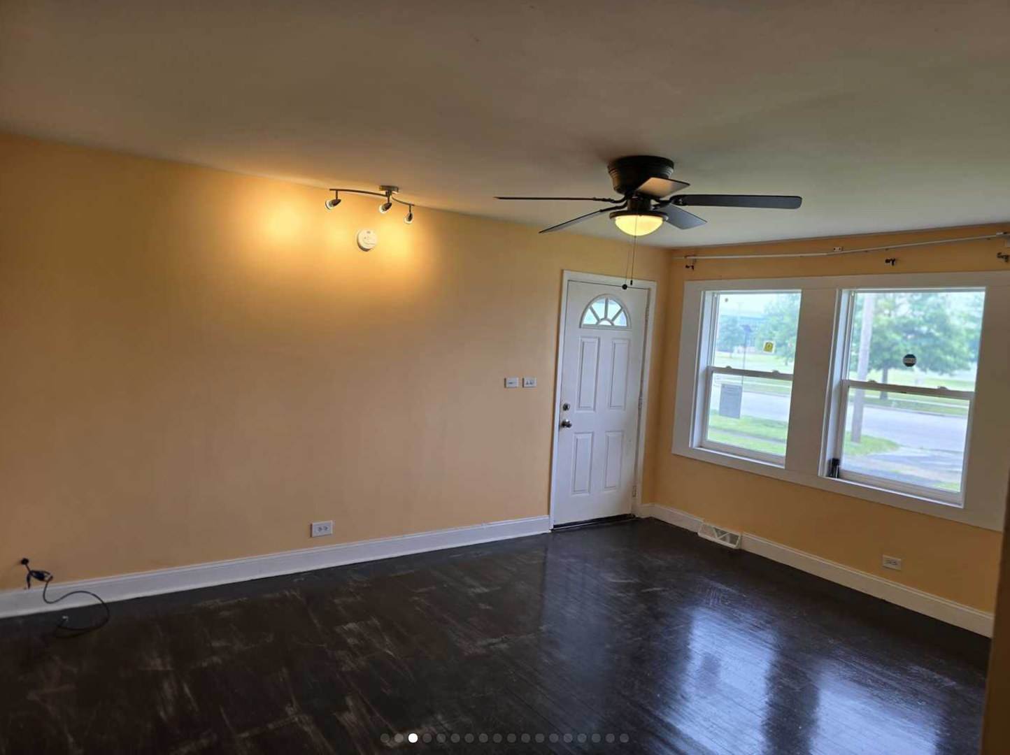 Charming 3-Bedroom Ranch with Modern Updates and Ample Parking – photo 3