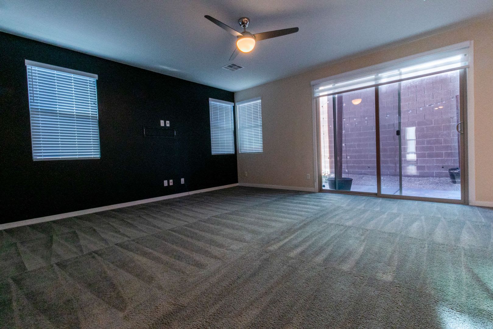 Uniting classic enrichments with modern practicality with This 4 Bedroom In North Las Vegas! – photo 2