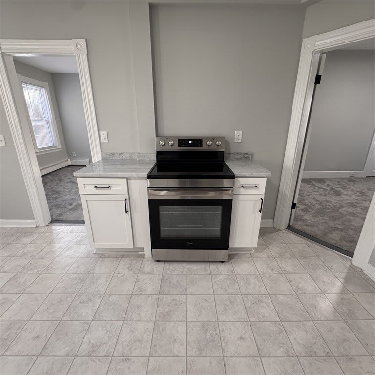 77 Oak St – photo 5