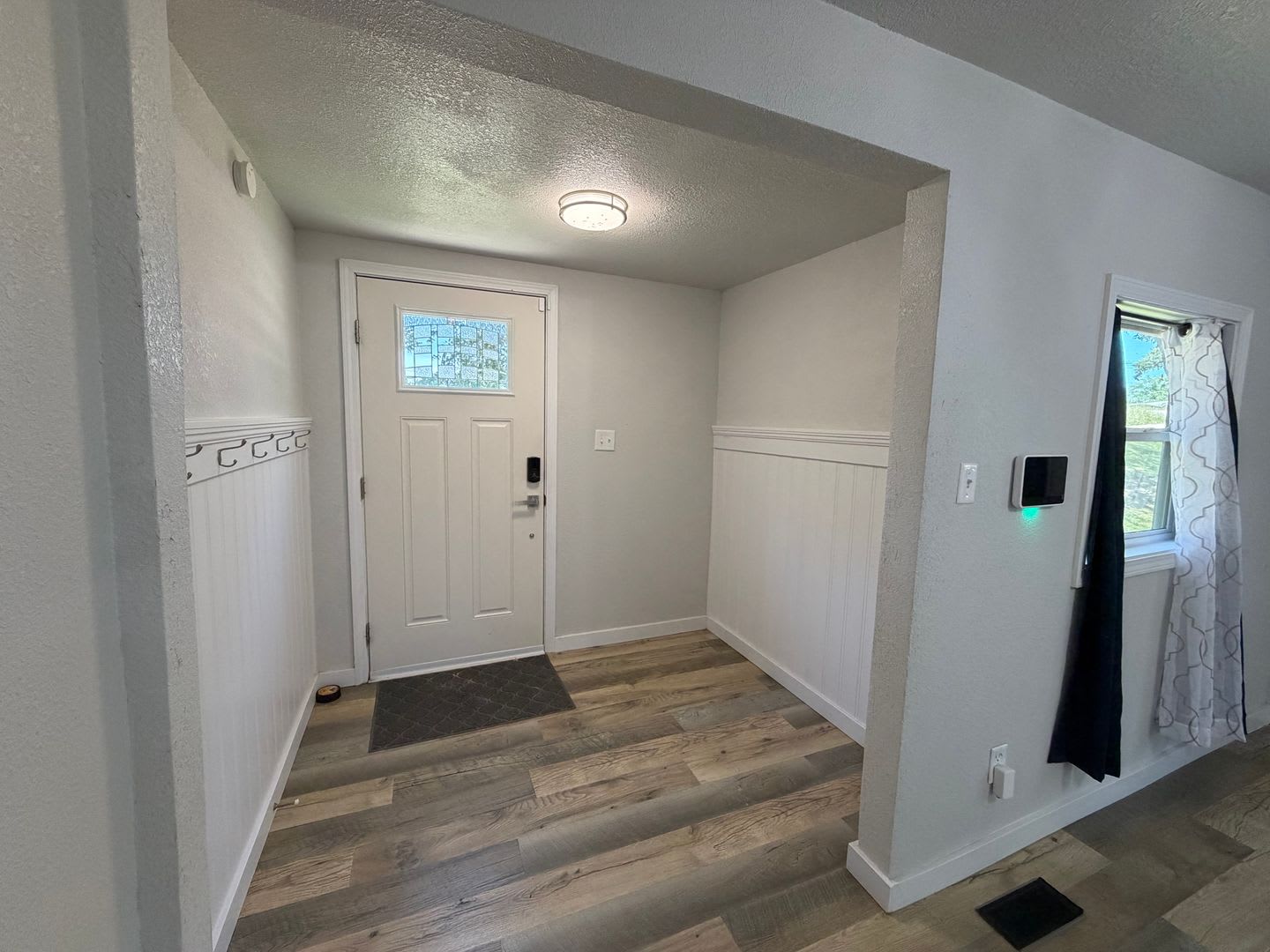 2 Bedroom House Available in Crocker, MO! – photo 2