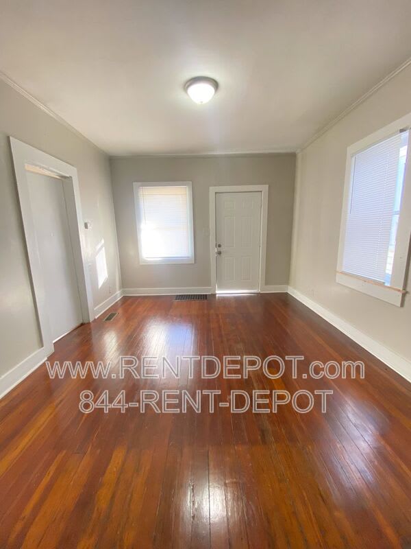 1136 Jefferson Ave. – photo 2