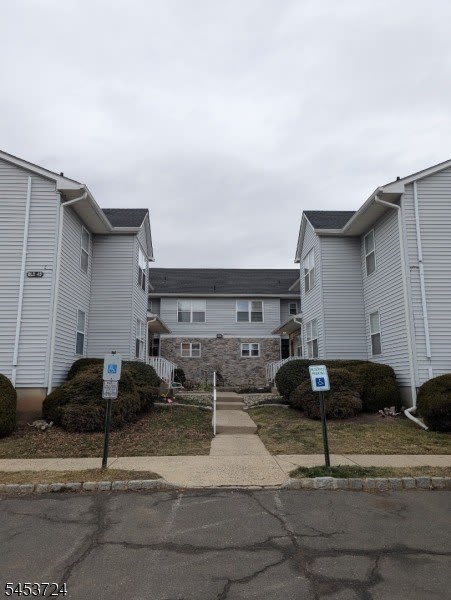 316 Ventnor Ct – photo 2
